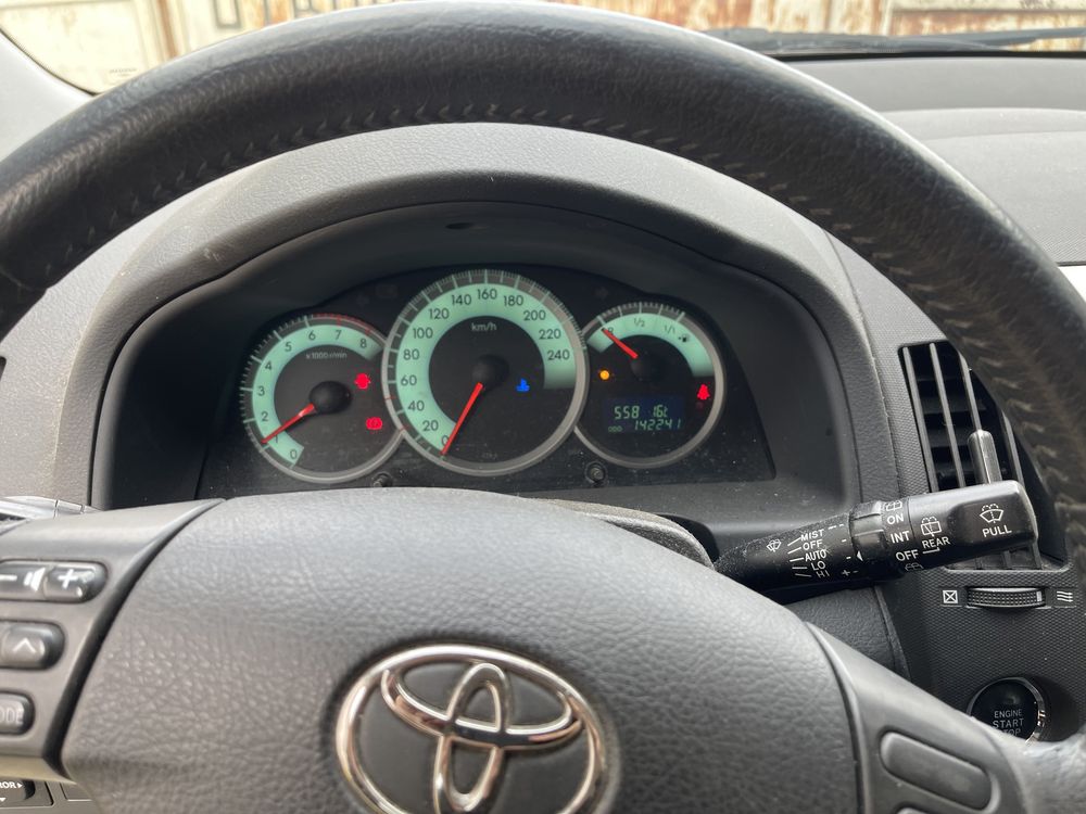 На Части Toyota Coralla verso Тойота Корола Версо 1.6 vvt-i 110к.с