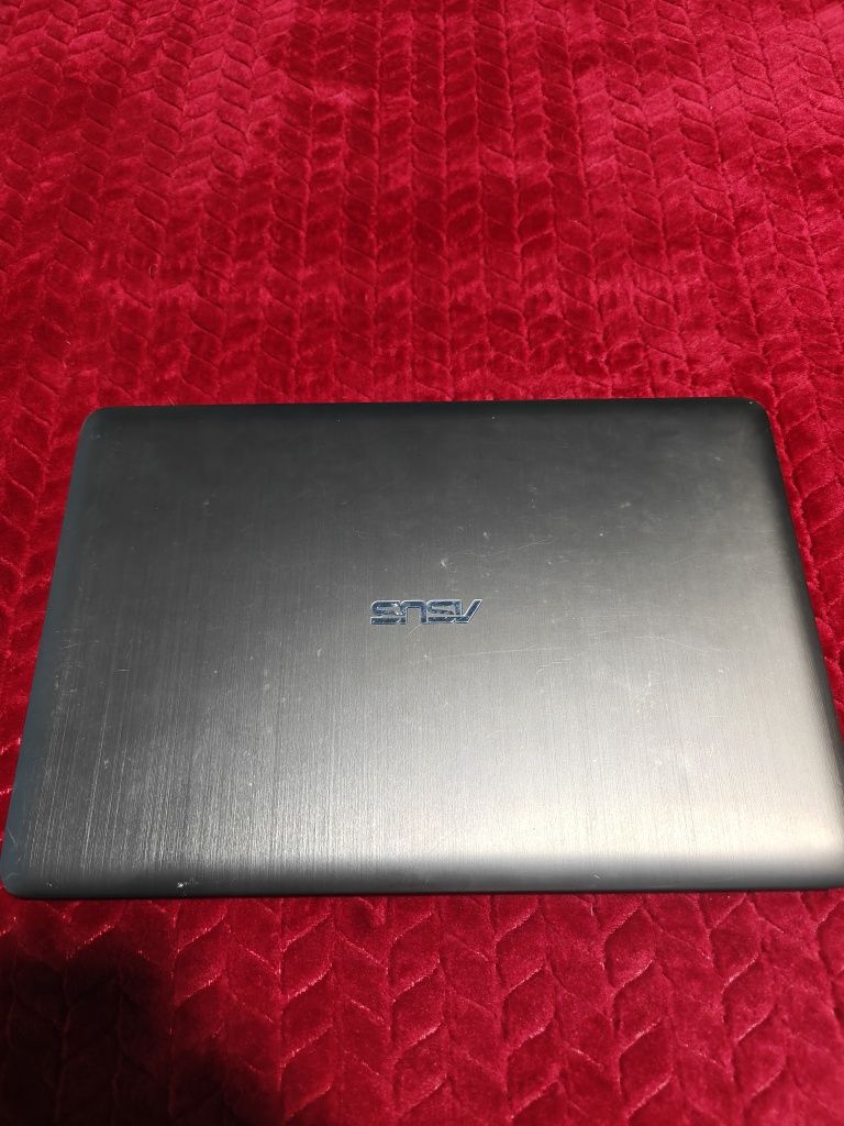 Vand Laptop Asus K501U Intel i5