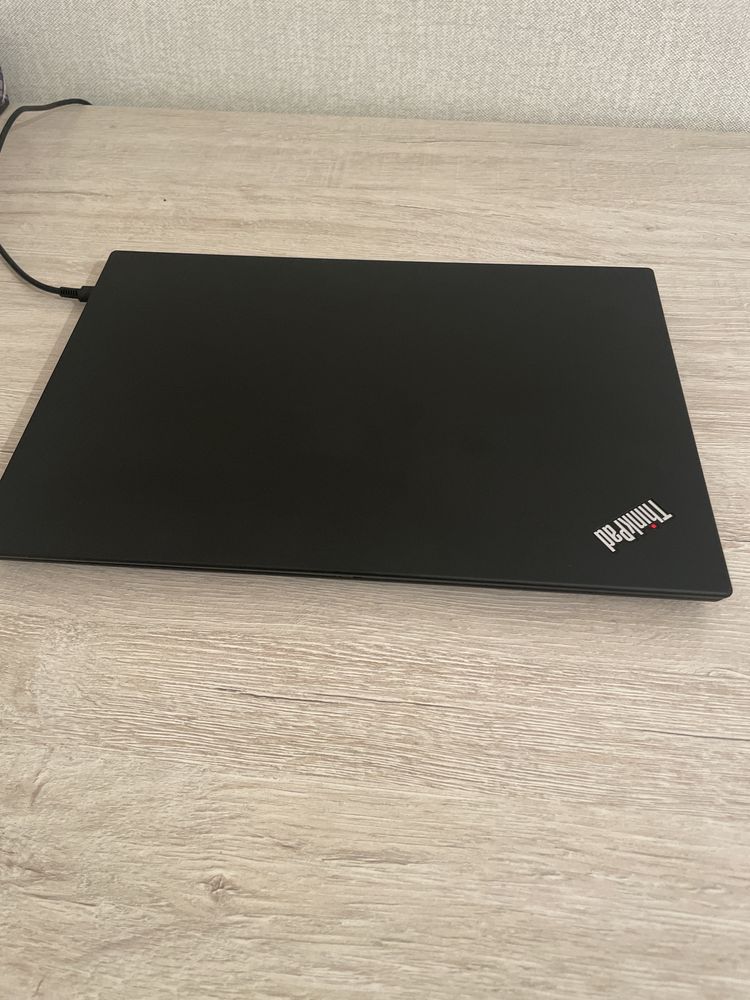 Lenevo ThinkPad T14 Gen 1