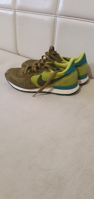 Nike Internationalist