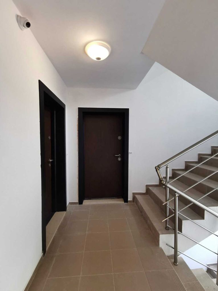 Продава се Тристаен апартамент в Русе, Алеи Възраждане - 83 кв.м за 1493 €/кв.м - Снимка #13