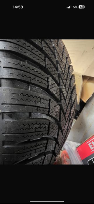 2 Anvelope Bridgestone Noi 255/40/19 Dot 37/2024