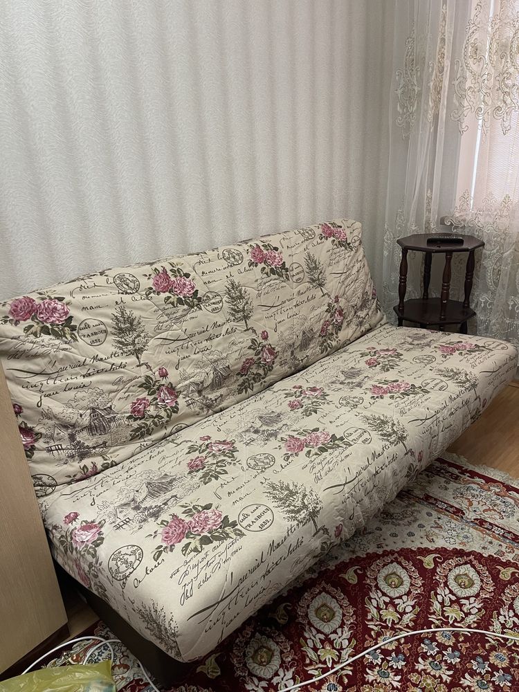 Диван в гостинную или спальню