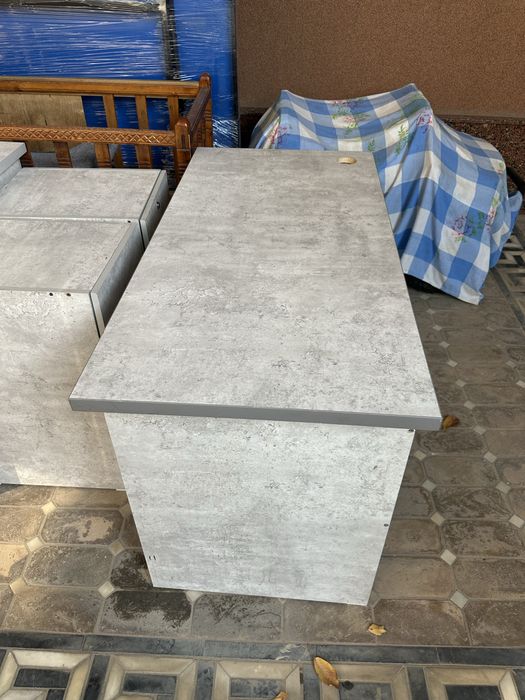 Stilyaj, parta stollar va tortmalar