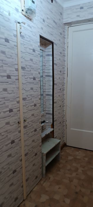 uy sotiladi 2 xonali Uchquduq shahri