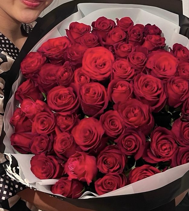 Роза гүл сатылады