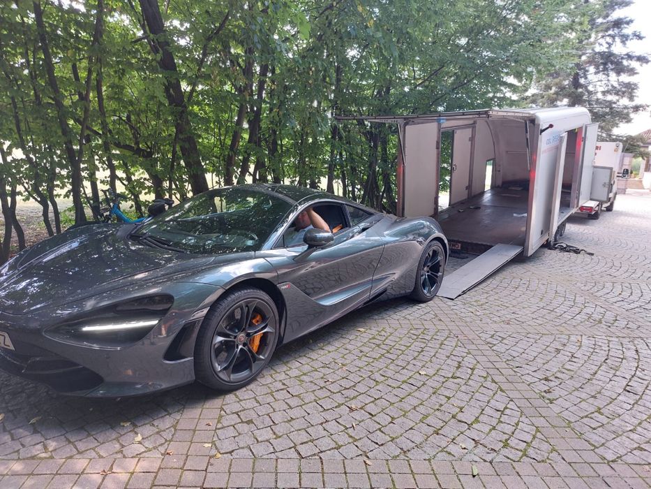 Remorca transport auto acoperit