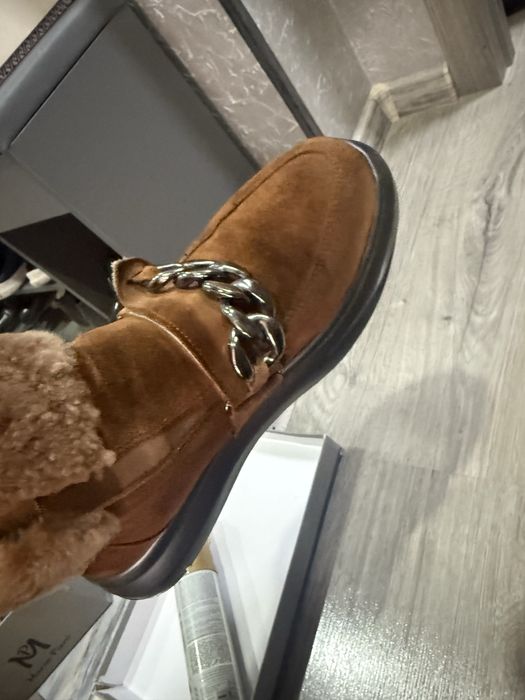 Обувь женская в очень хорошем состянии