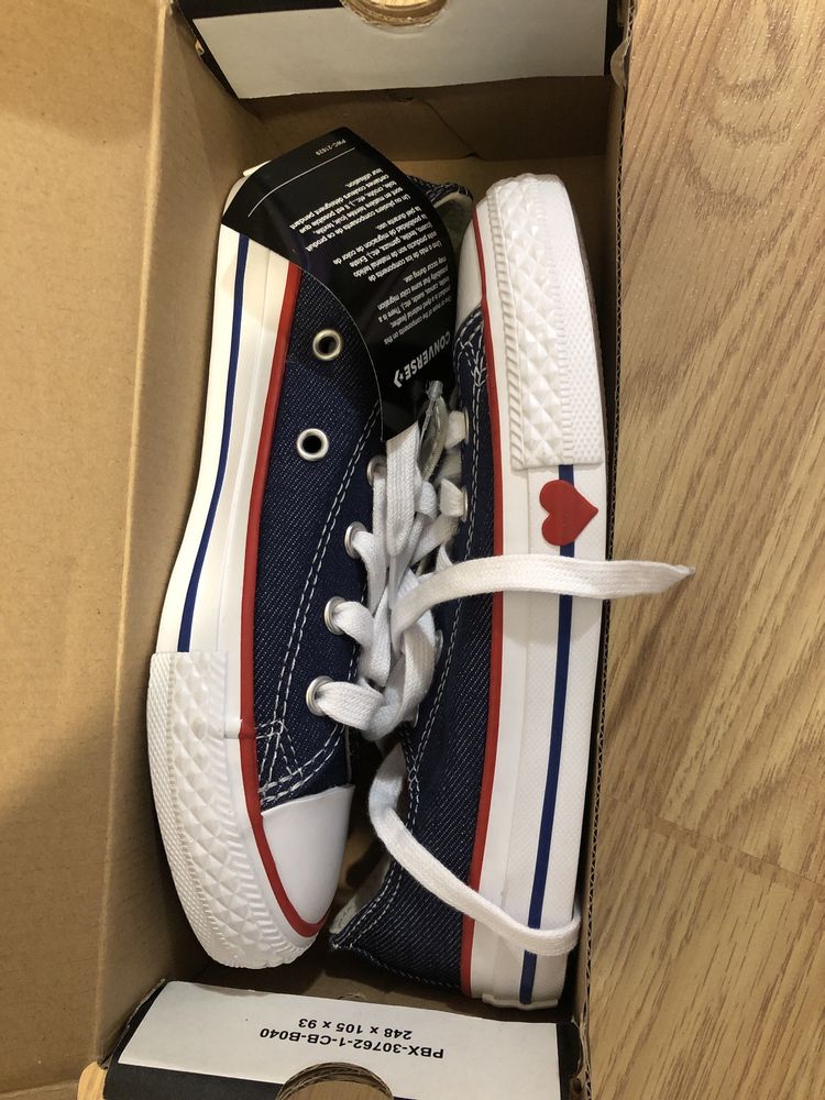 Teniși  Converse, nr. 31, NOI