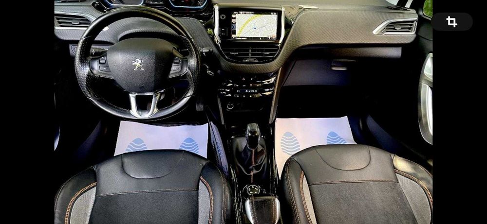 Peugeot 2008 1.2 PureTech Crossway