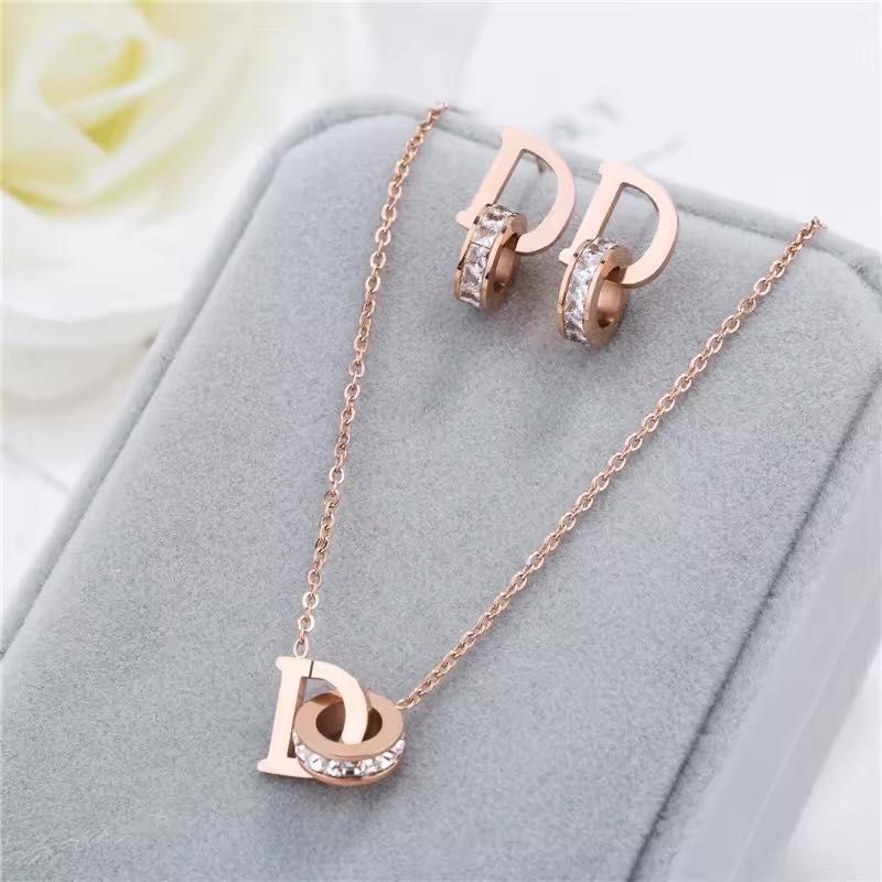 DIOR дамски обеци