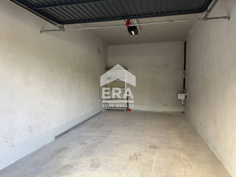 Дава се под наем Гараж / Паркомясто в София, Бъкстон - 18 кв.м за 135 € - Снимка #3