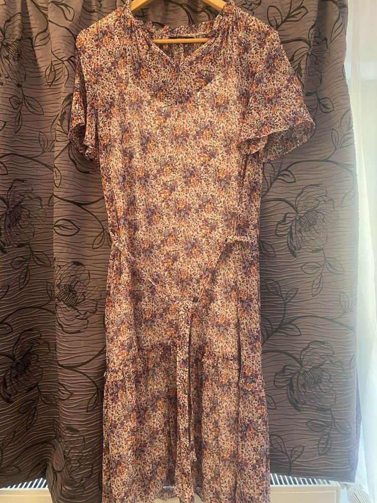 Rochie midi din voal