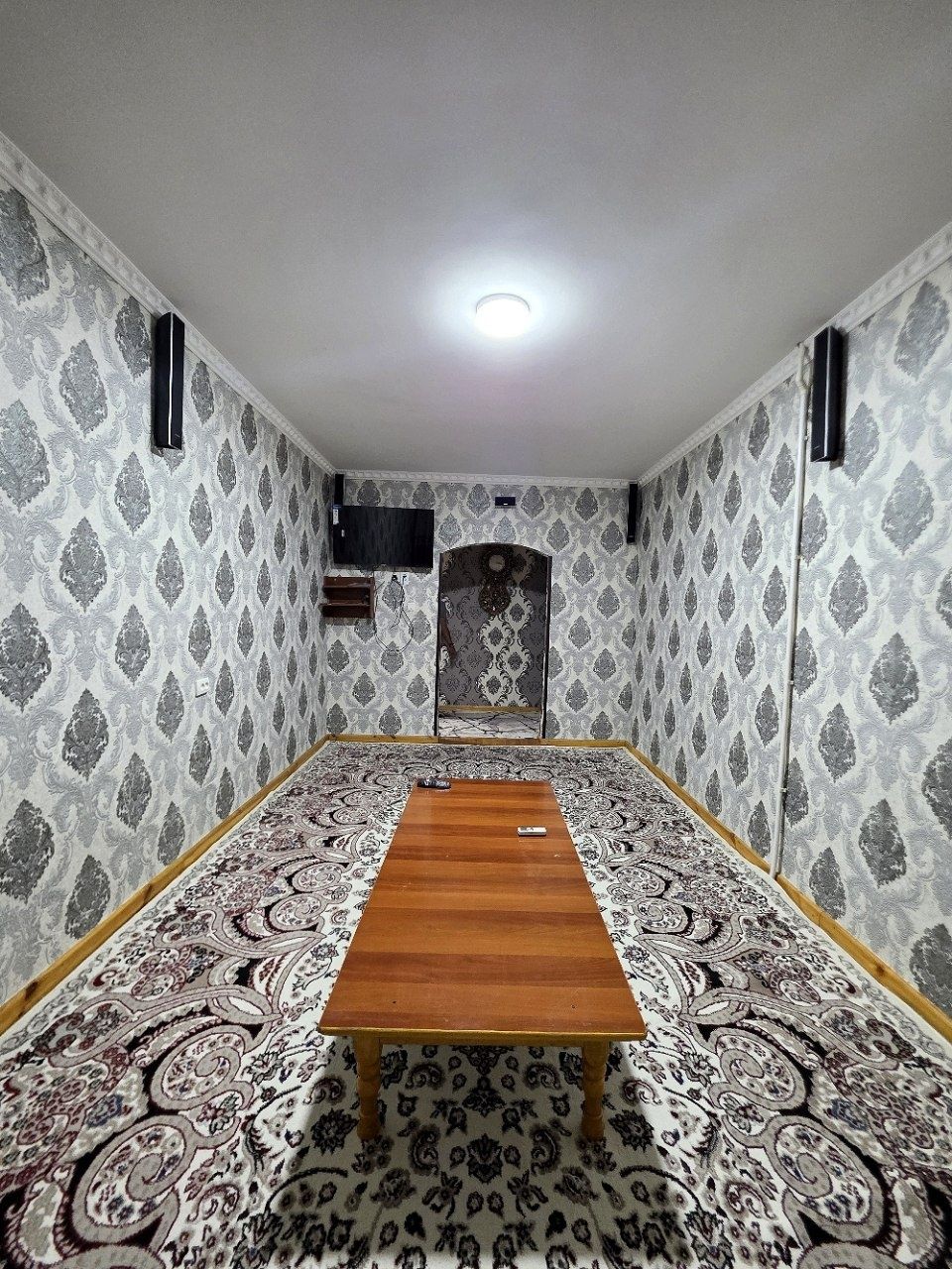9 mikrayon 11 maktab oldida 3 xona