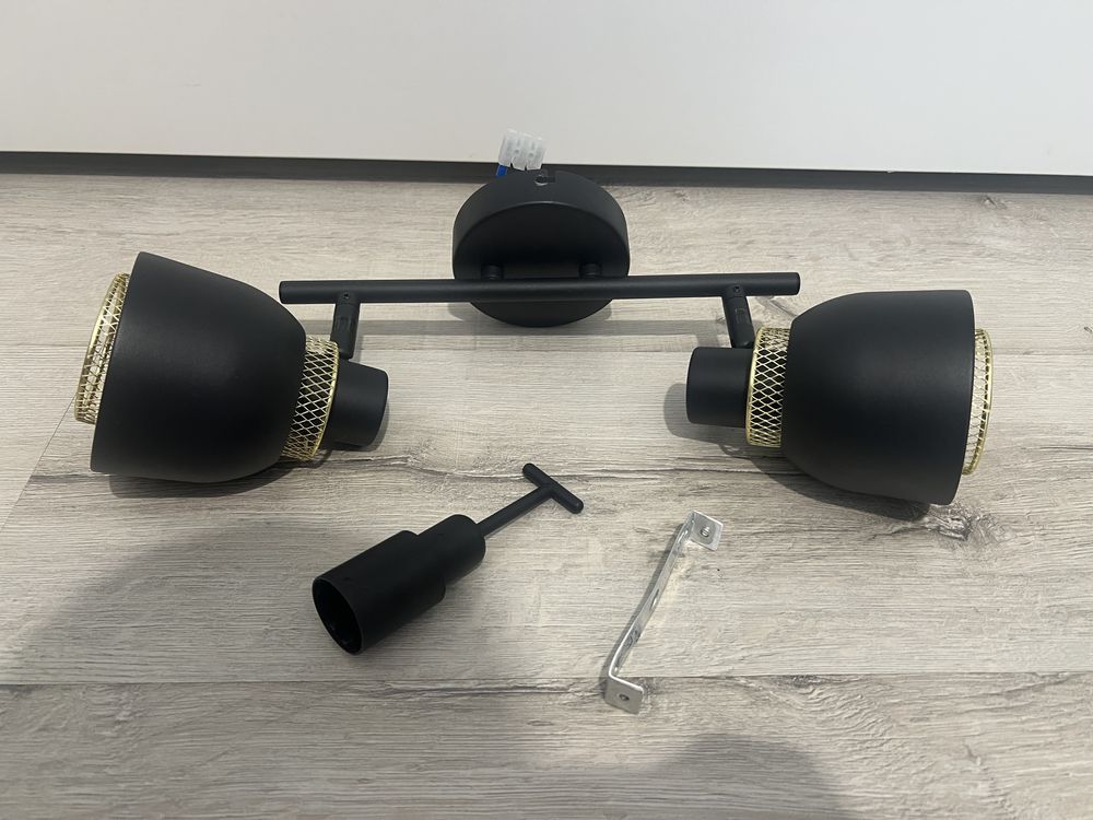 Lustra cu 2 abajoare,becuri E14 sau E27 cu adaptor