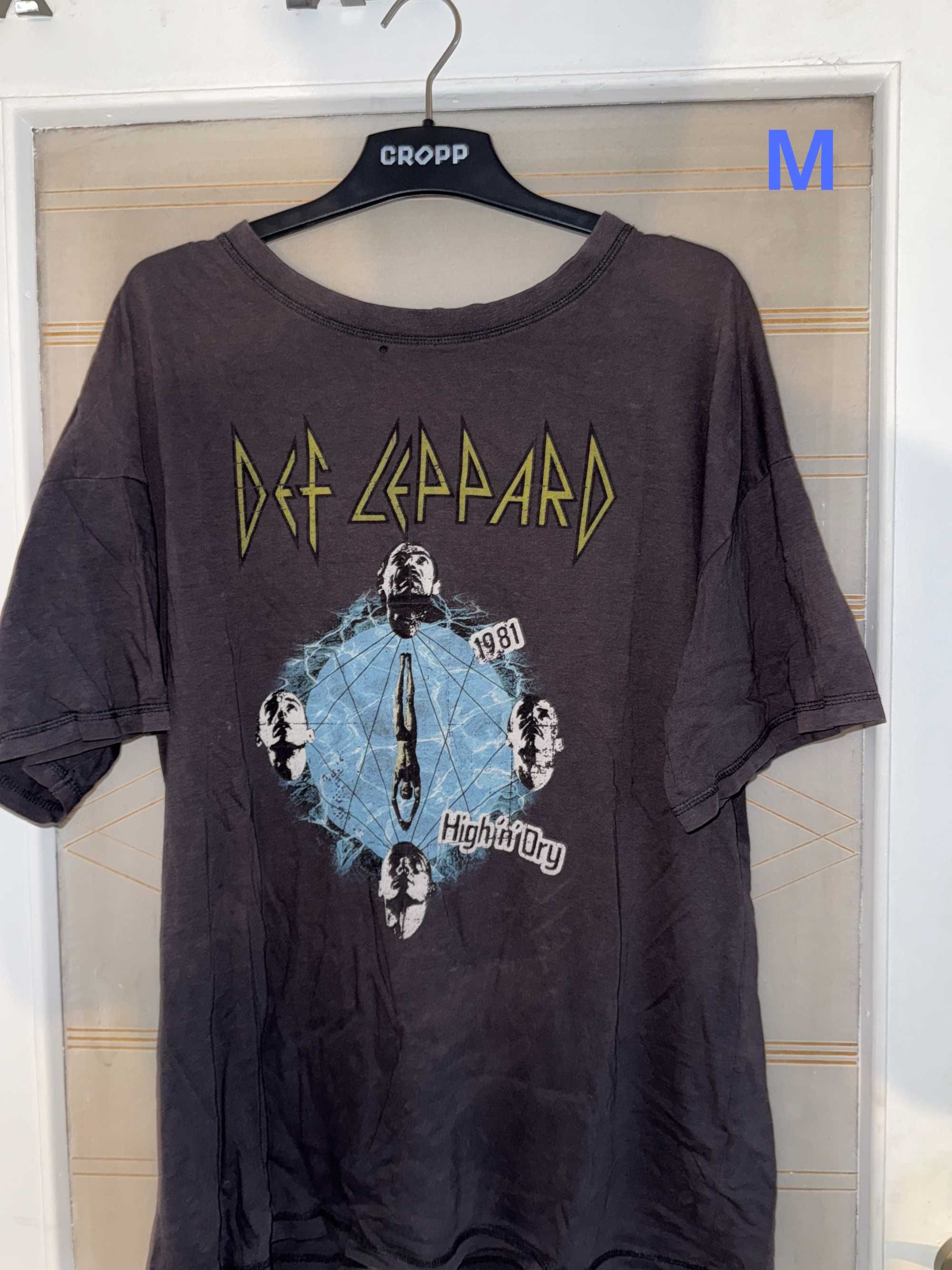 Тениски втора ръка - 5 лв. M/L/XL + 2 потника