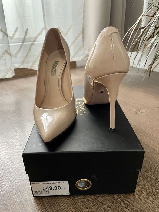 Pantofi stiletto Il Passo, cu toc de 10,5, culoare nude, marimea 40.