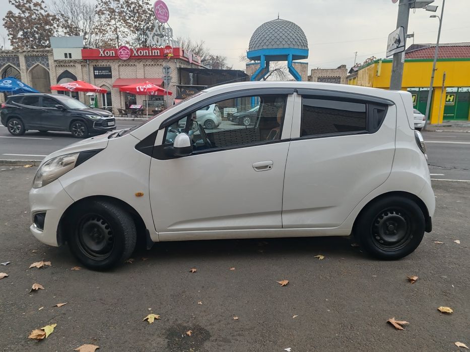 Spark MT sotiladi srochna