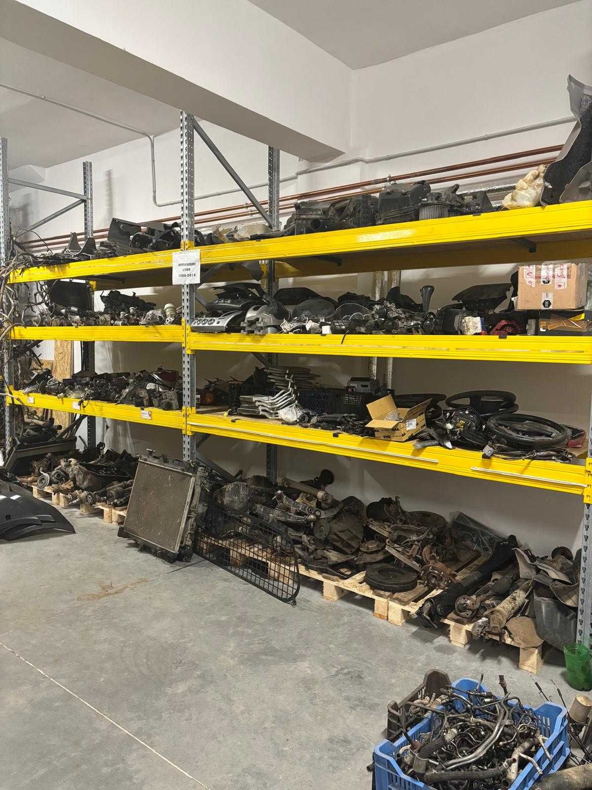 Dezmembrez Mitsubishi L200 2.5 diesel 2006-2009