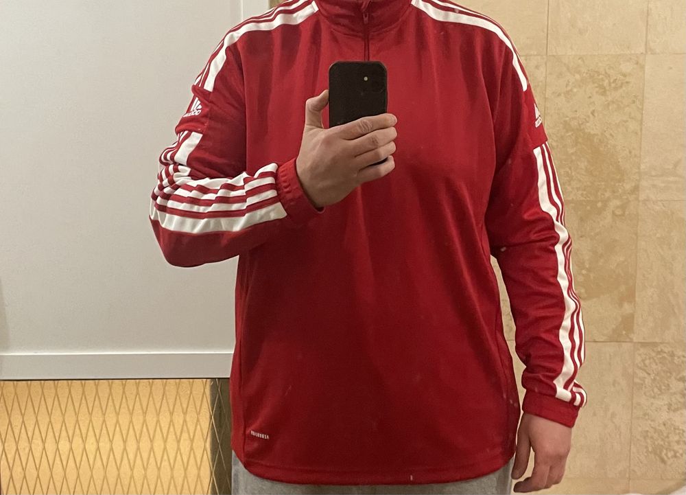 Чисто Ново горнище Adidas