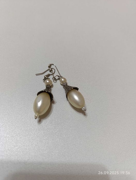 Бижутерия из камней и камни