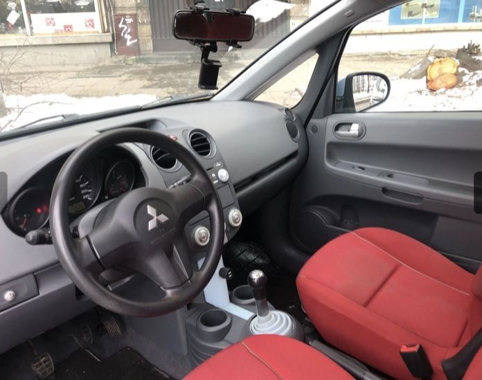 Mitsubishi colt 1.3 i на части