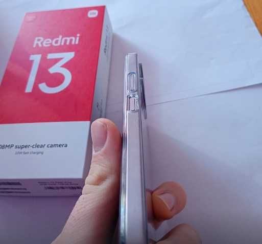 Чисто нов смартфон Xiaomi Redmi 13, 8GB RAM, 256GB