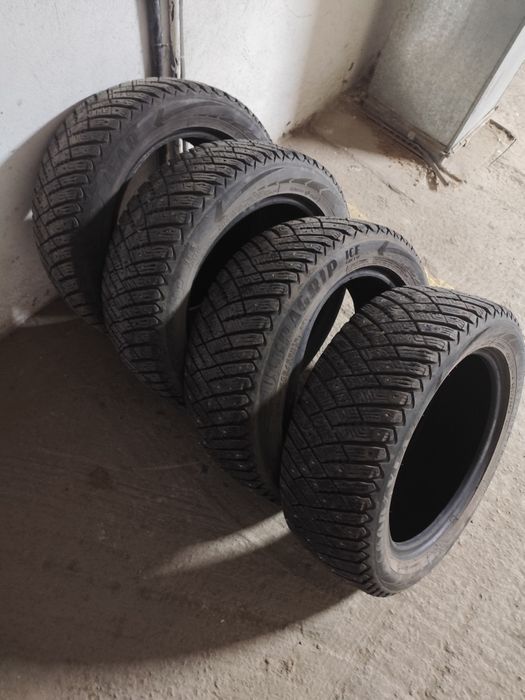 Продаются зимние шины R16