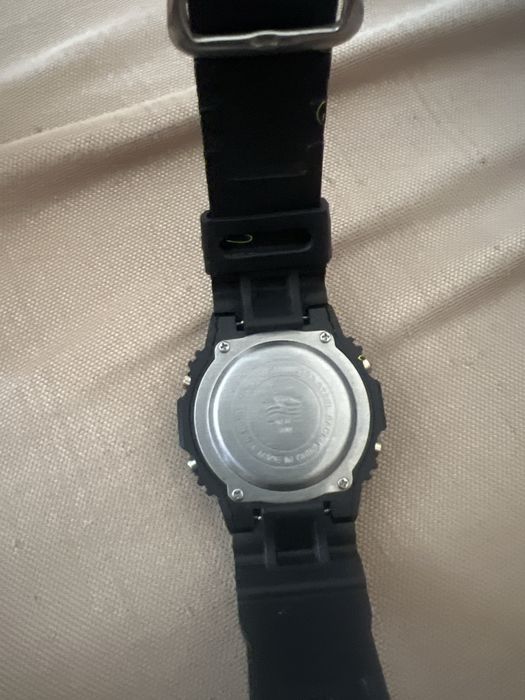 Часы такие классные светяттся