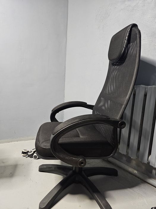 Продам офисный стул