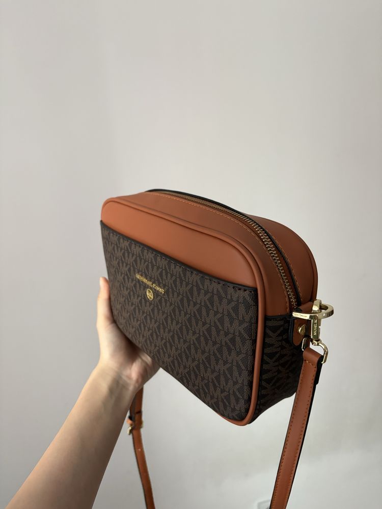 Сумка кросс боди от Michael Kors