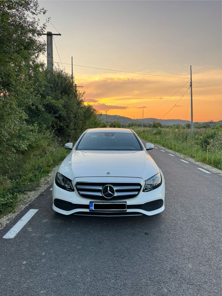 Mercedes-Benz E220 W213