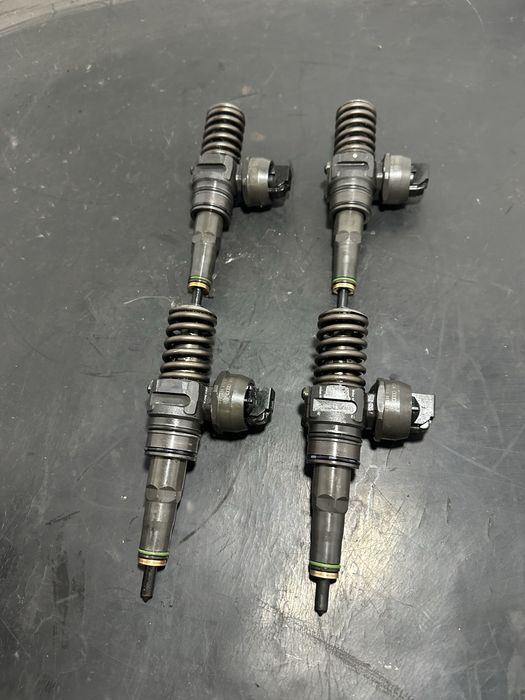 Injector injectoare Audi A3 8P 1.9 TDI BXE BLS BKC 105Cp | 038130073AG