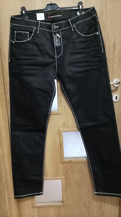 Ликвидация, последна бройка: Нови мъжки дънки Cipo&Baxx w36