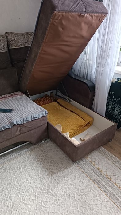Продам диван с креслом