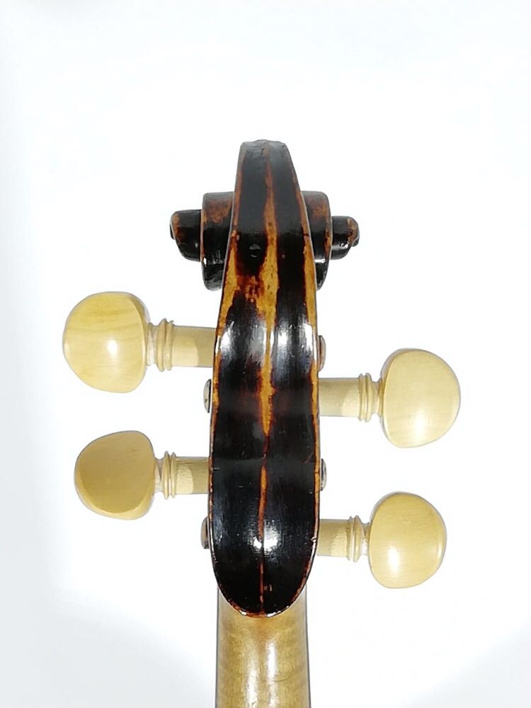 Vioara veche austriaca de vanzare