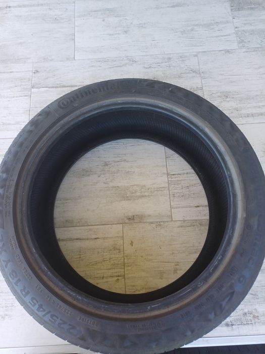 Anvelope 225/45/R18 Pirelli dot 2020 și Continental premium contact 6