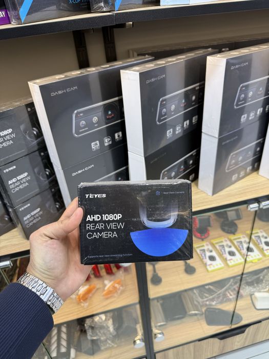 Качество камеры Teyes Original очень хорошее. Есть две разные версии.