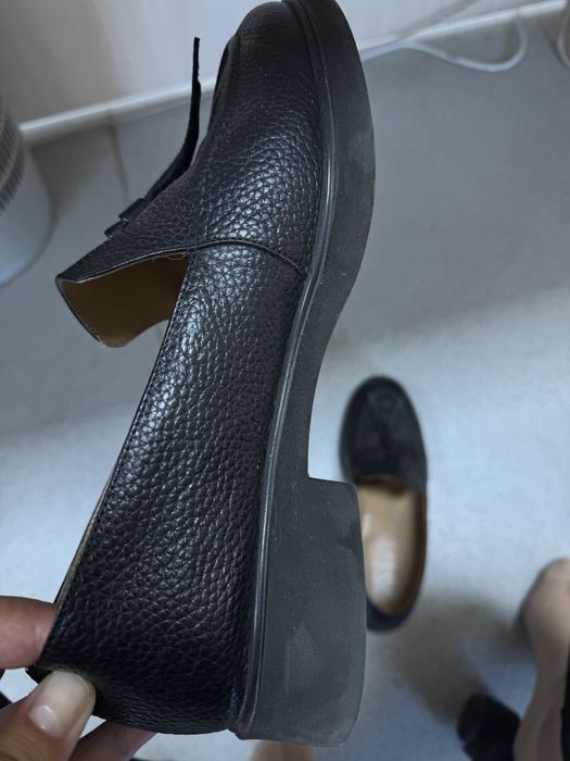 Обувь 41 размер, все за 30 тыс. Почти новые. Три пары