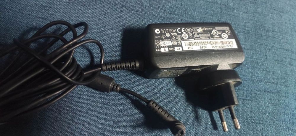 Incarcator laptop Acer 19V, Packard Bell 19v alimentator ACER original