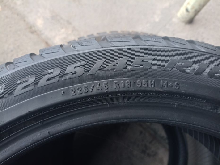 4 anvelope RunFlat de iarna Pirelli 2x255/40 R18 2x225/45 R18