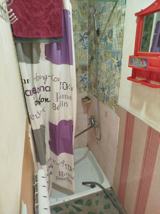 Ижрага ховли берилади хаммма шароитлари Билан студент ёки оилага