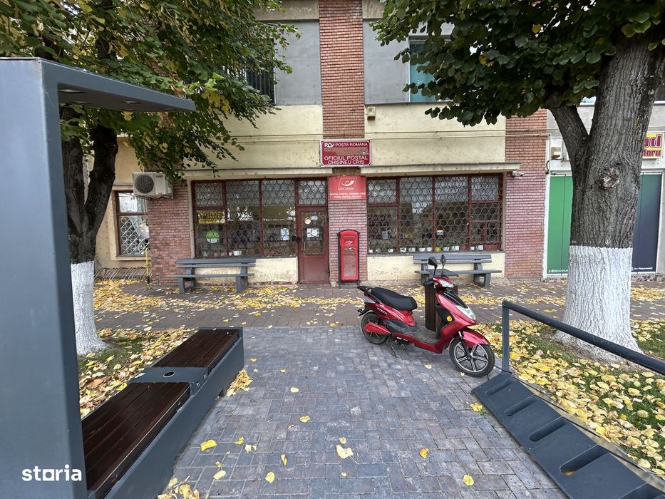 Vand spatiu comercial,actualmente POSTA din Chisineu Cris, din centru.