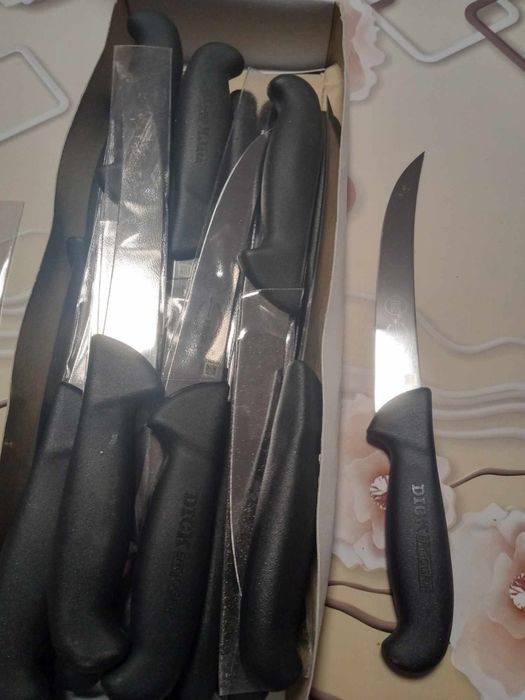 Cuțite  Victorinox, 12cm, 15 cm si 20cm, fierastrau de taiat oase