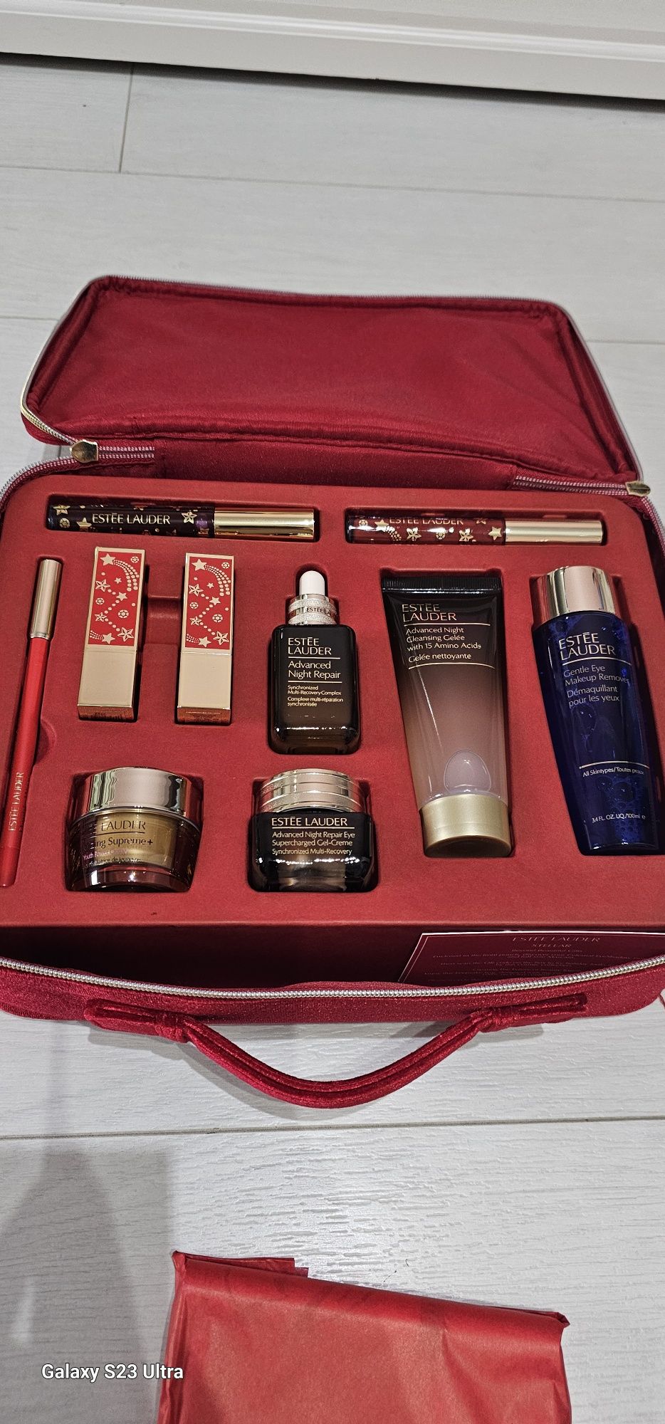 Estee Lauder set cosmetice și doua fonduri de ten