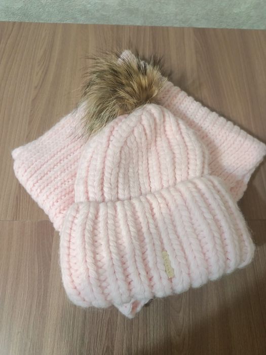 Зимняя шапка с шарфом ( снуд)