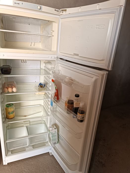 Продается холодильник индезит