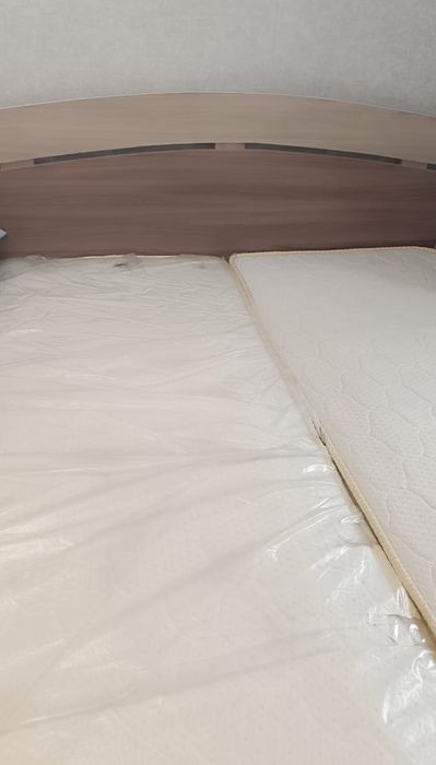 Продам кровать 160/200