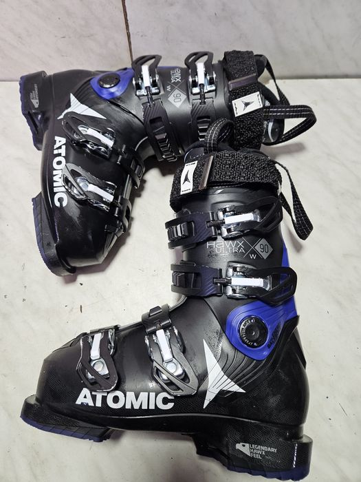 Clapari ski schi  Atomic Hauw mondo  23-23,5 corespunde mărimii 36-37