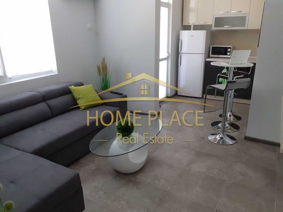 Дава се под наем Тристаен апартамент в Варна, Център - 80 кв.м за 775.2 € - Снимка #2